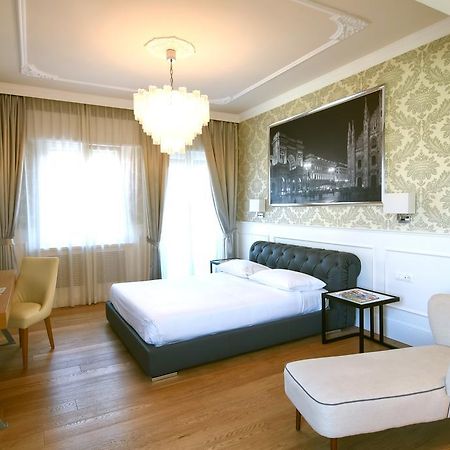 Suite Milano Duomo Exterior photo