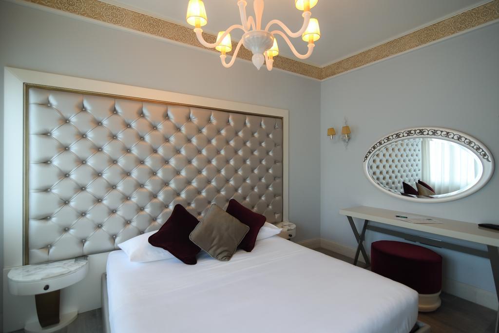Suite Milano Duomo Exterior photo