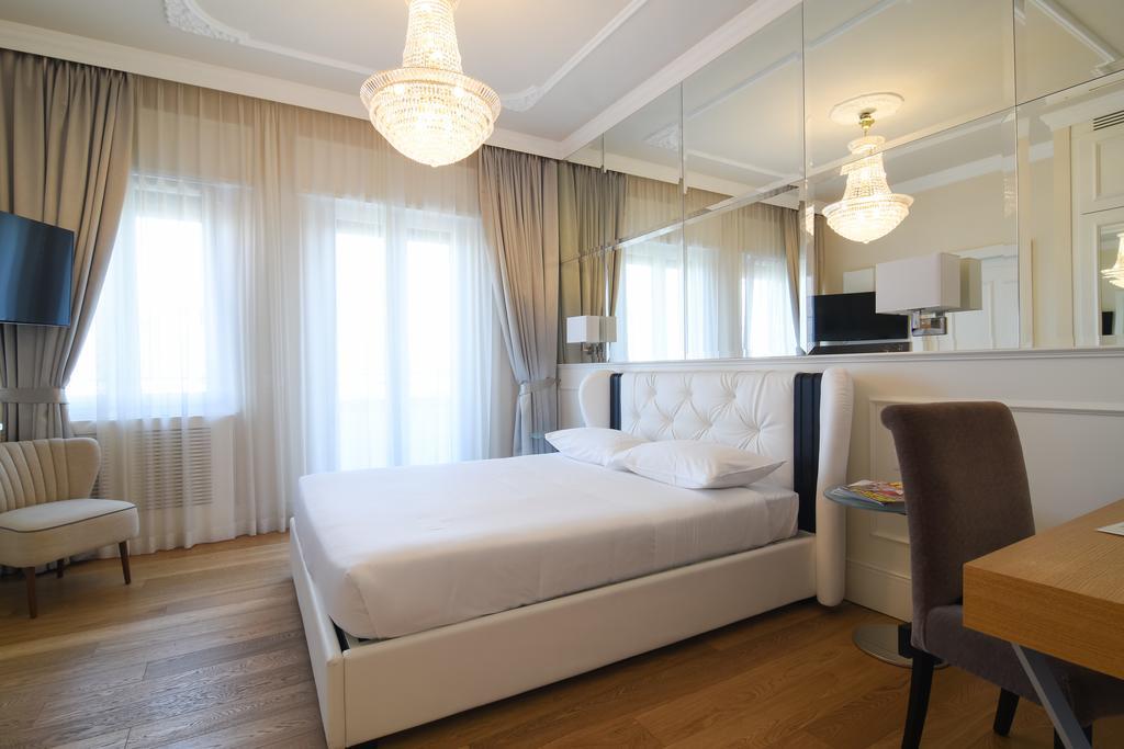 Suite Milano Duomo Exterior photo