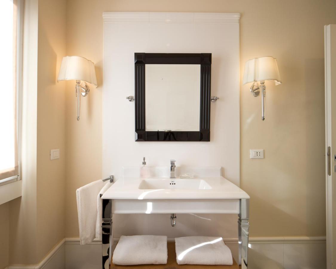Suite Milano Duomo Exterior photo