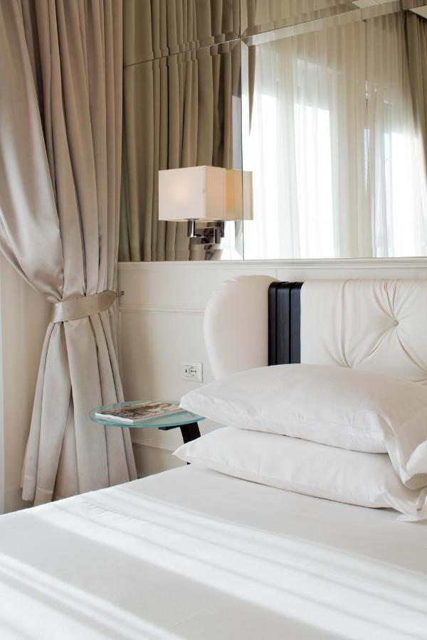 Suite Milano Duomo Exterior photo